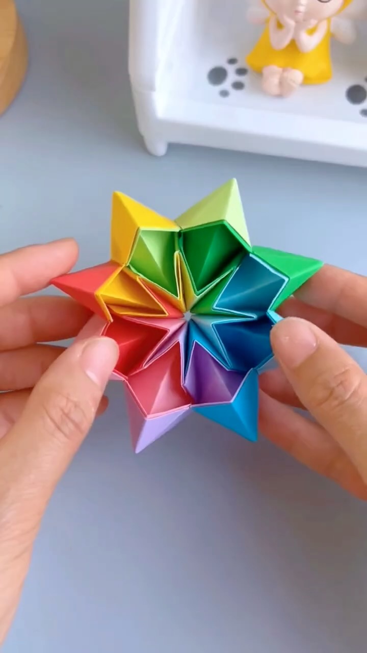 DIY Endless Rainbow Star Tutorial