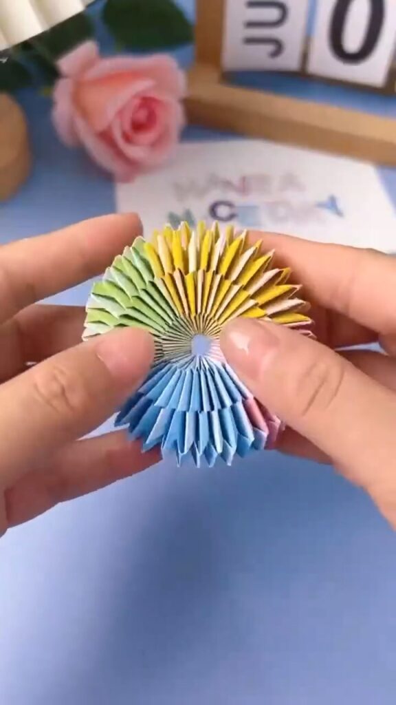 Infinite Fidget Paper Craft