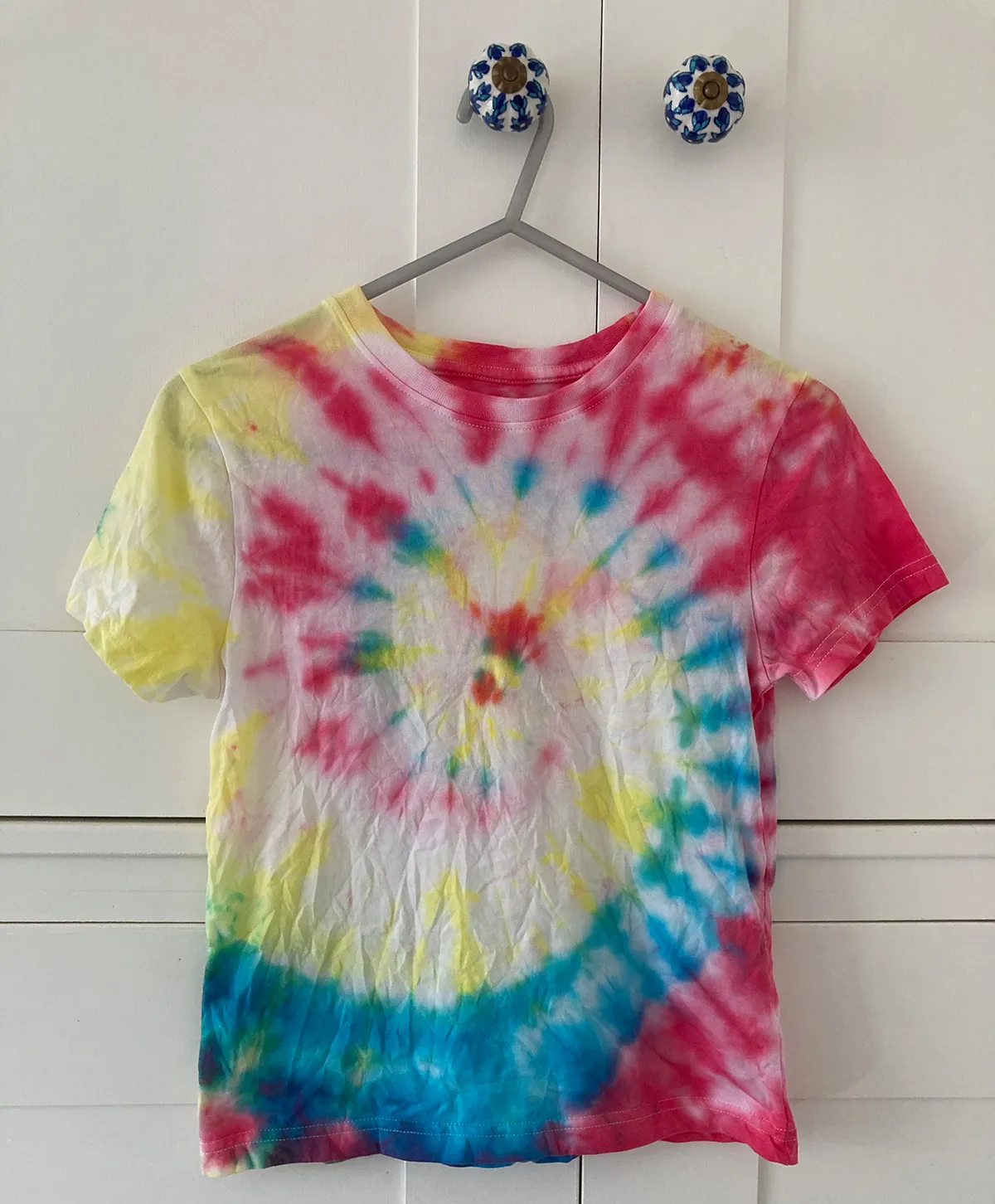 24 Beautiful Tie Dye Craft Ideas